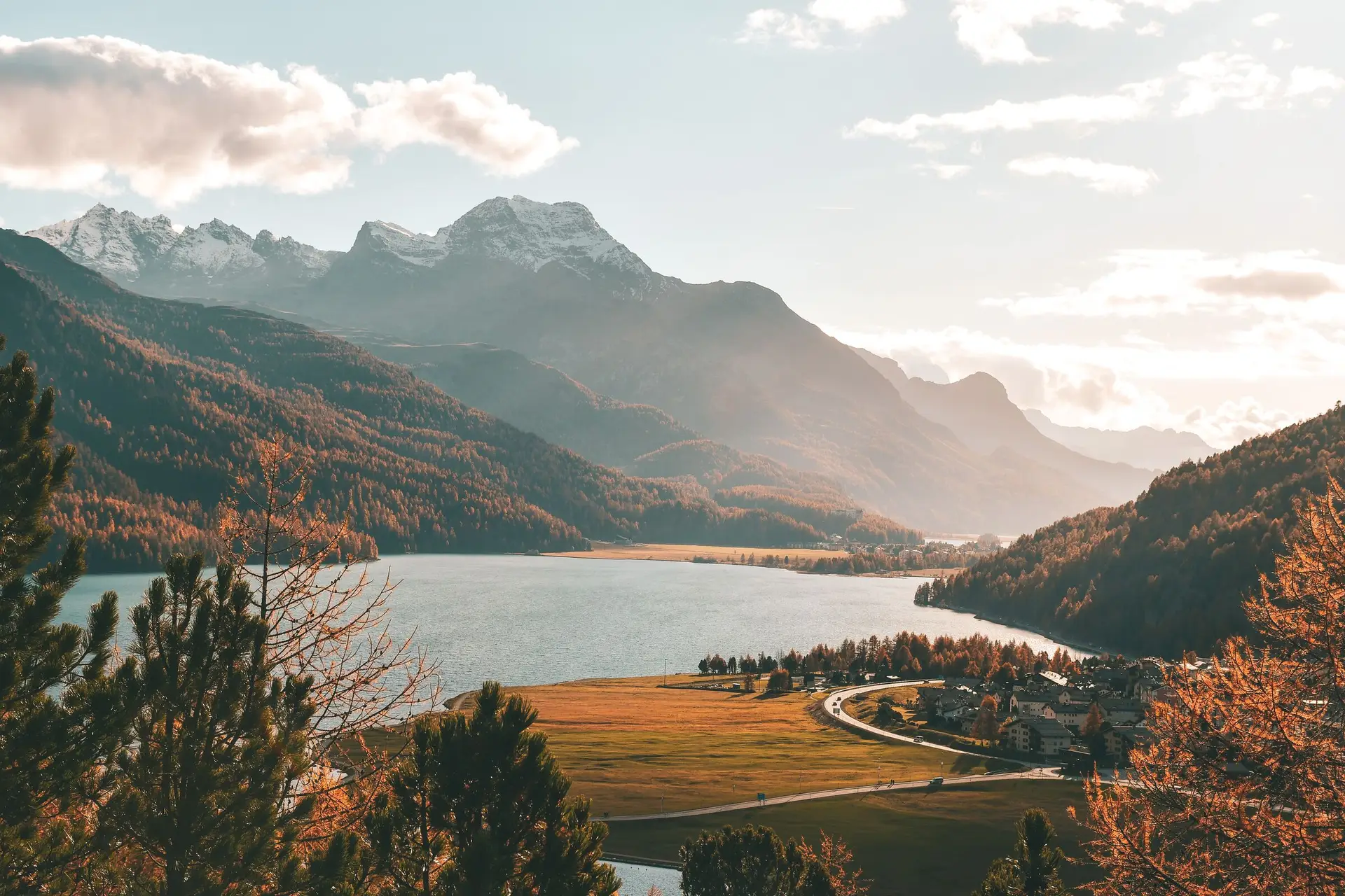 Lake and autumn mountain landscape in the Swiss Alps